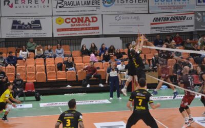 Volley serie B maschile girone D, semaforo rosso a Sassuolo per la Canottieri Ongina: passa la capolista Kerakoll (3-1)